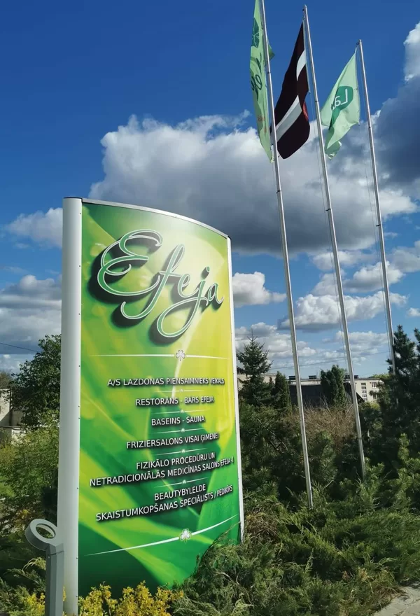 LED izgaismoti piloni, stendi