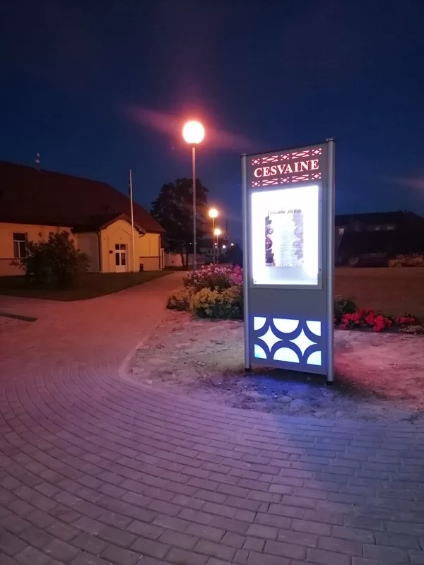 LED izgaismots informācijas stends