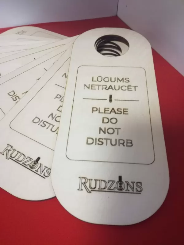 Informatīva norāde ''Lūgums netraucēt''