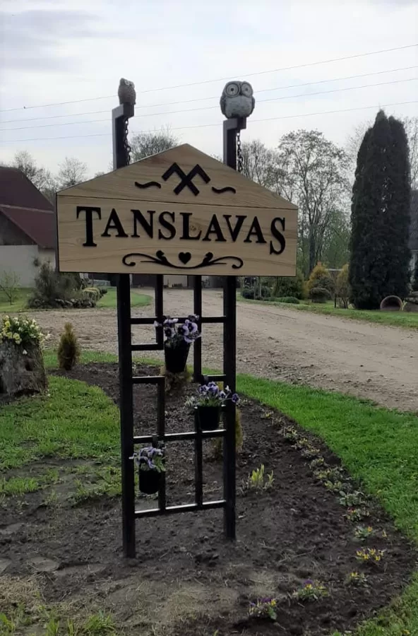 Mājas uzraksts, nosaukums