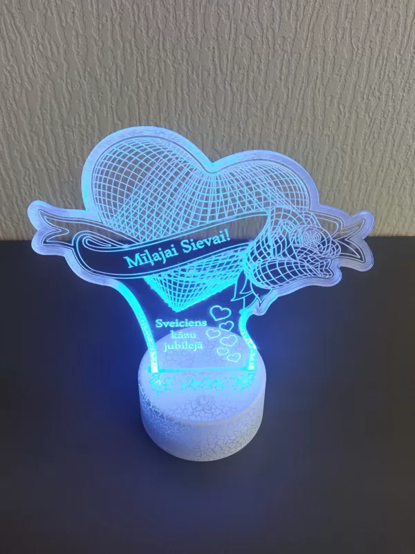 LED izgaismota plāksnīte, personalizēta