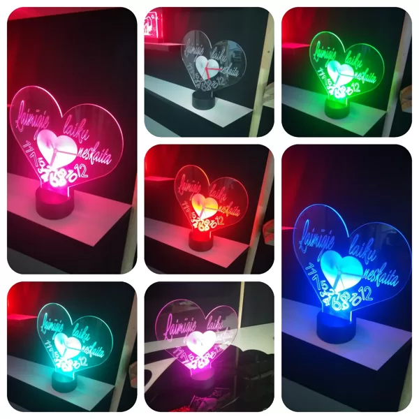 LED plāksnīte ar pulksteni
