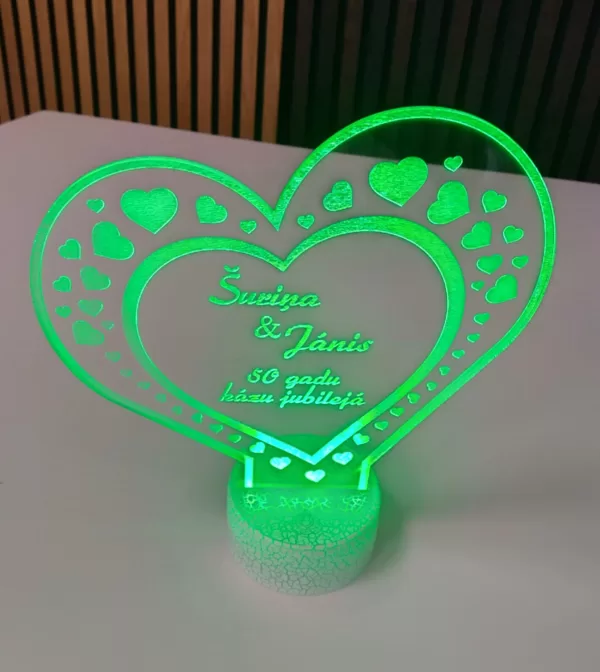 LED izgaismota plāksnīte, personalizēta