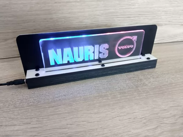 Auto LED izgaismotas plāksnītes