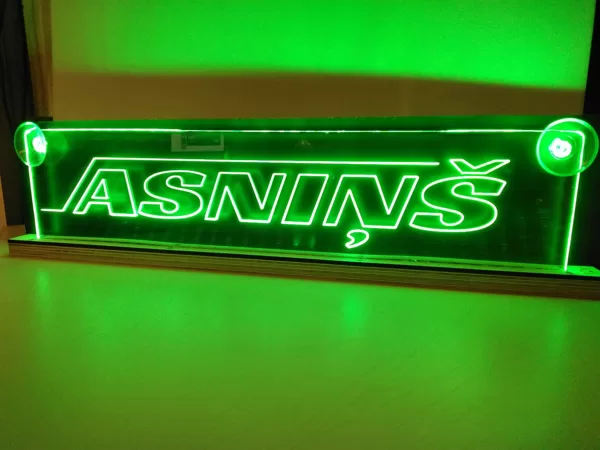 Auto LED izgaismotas plāksnītes